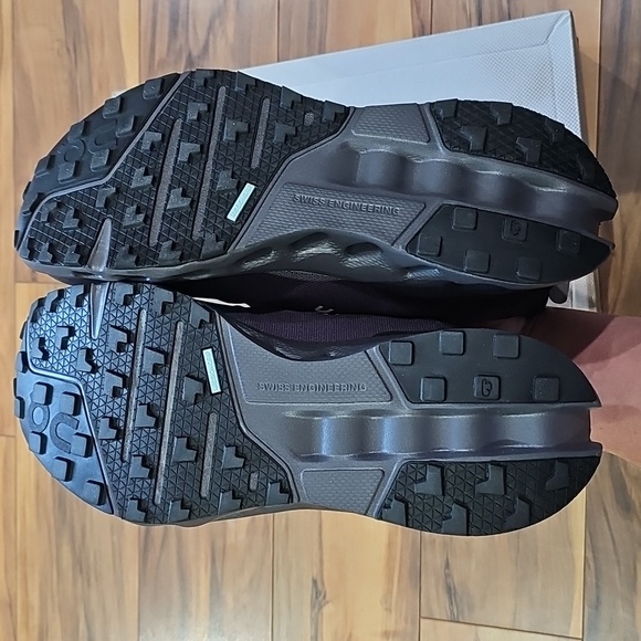 On Cloud Running Black Cloudsurfer Trail WP Shoes Men's 11.5 M New In Box